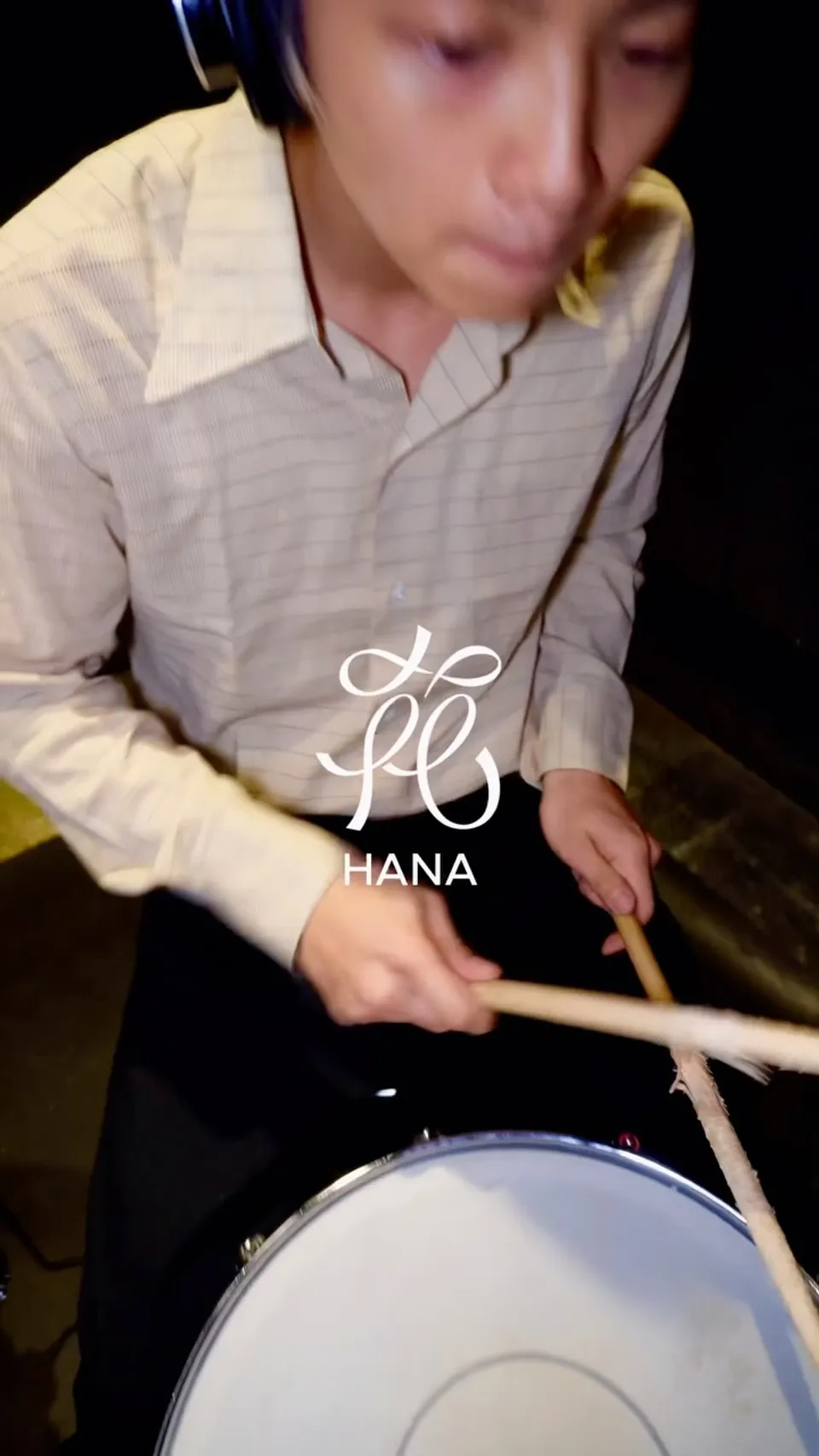 TORO「花」Drums Playthrough

撮影とドラムレコーディングを同時に1発撮り🥁

Band : @torotheband 
Player : @ryuya_somchai 
Rec,Shooting : @shuyaumeda_ 

#TORO #花 #DrumsPlaythrough #Drummer #drums